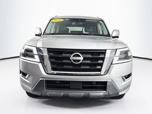 Used 2024 Nissan Armada SL w/ Captain's Chairs Package RWD image 2