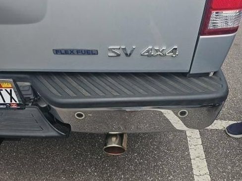 Used 2011 Nissan Titan SV w/ SV Value Truck Pkg AWD/4WD image 9