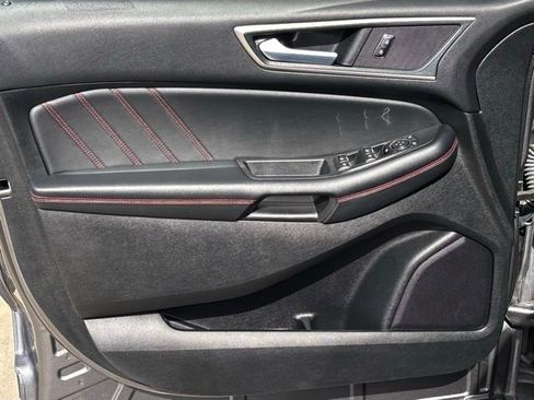 Used 2024 Ford Edge ST-Line image 18