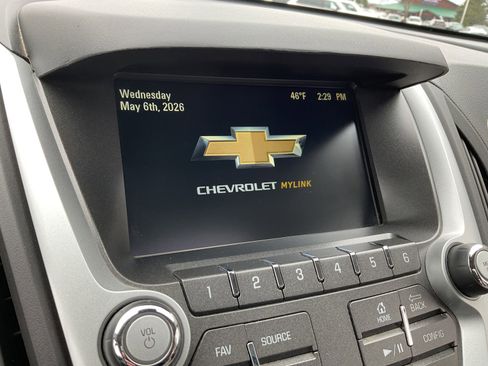 Used 2017 Chevrolet Equinox LT FWD image 29
