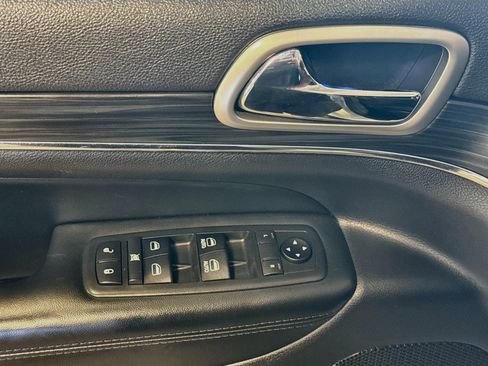 Used 2019 Jeep Grand Cherokee Limited AWD/4WD image 13