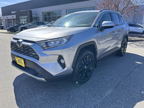 Used 2019 Toyota RAV4 Limited w/ Cold Weather Package AWD/4WD image 2