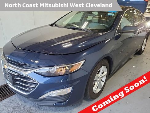 Used 2022 Chevrolet Malibu LT FWD image 1