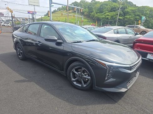 Used 2025 Kia K4 FWD image 2
