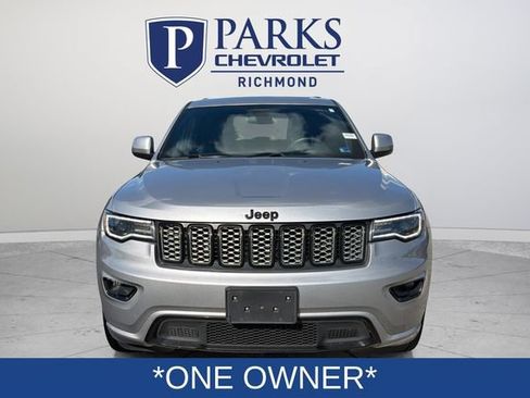 Used 2021 Jeep Grand Cherokee Laredo X AWD/4WD image 2