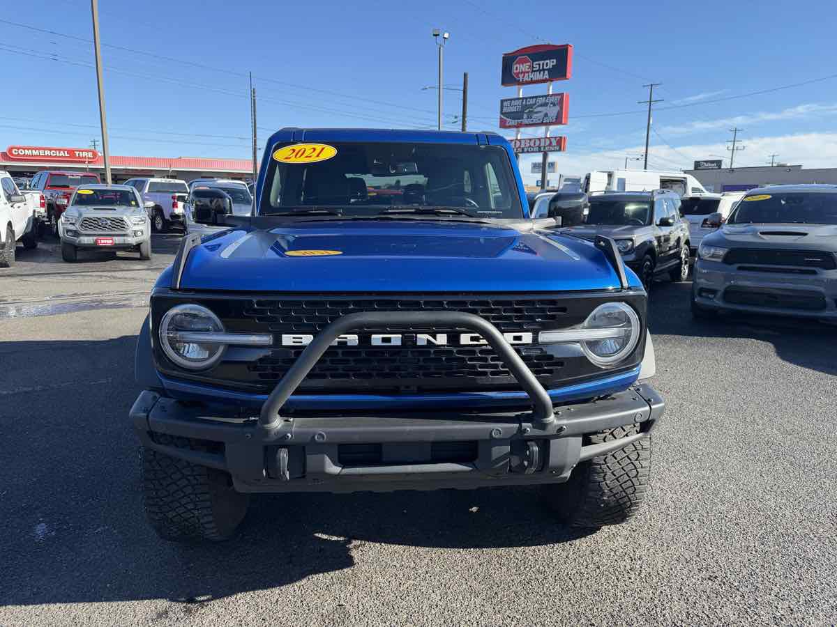 Used 2021 Ford Bronco First Edition AWD/4WD image 2