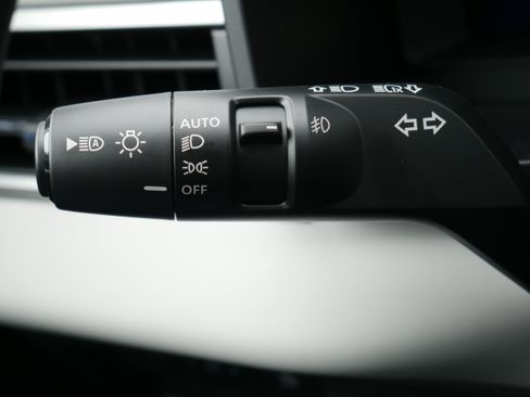 Used 2026 Mitsubishi Outlander SEL AWD/4WD image 27