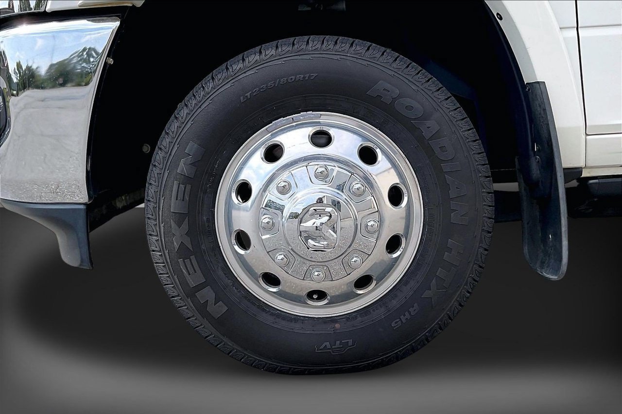 Certified 2022 RAM 3500 Laramie AWD/4WD image 34