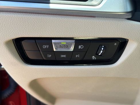 Used 2022 BMW 330i Sedan w/ Driving Assistance Package RWD image 39