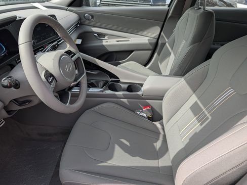 New 2026 Hyundai Elantra SEL Sport FWD image 6