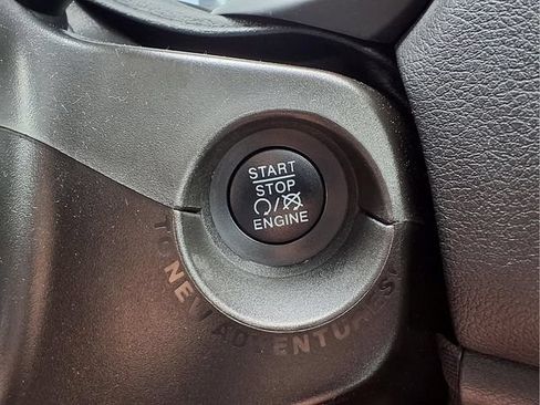 Used 2020 Jeep Renegade Sport w/ Sport Appearance Group FWD image 23
