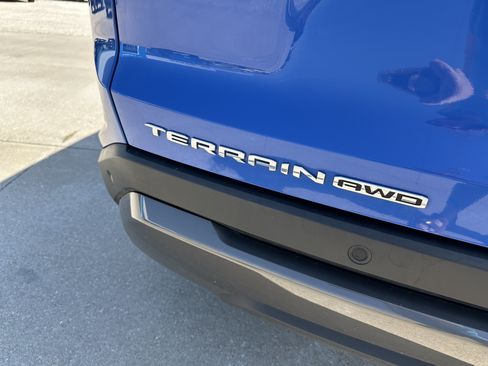 Certified 2026 GMC Terrain Elevation AWD/4WD image 9