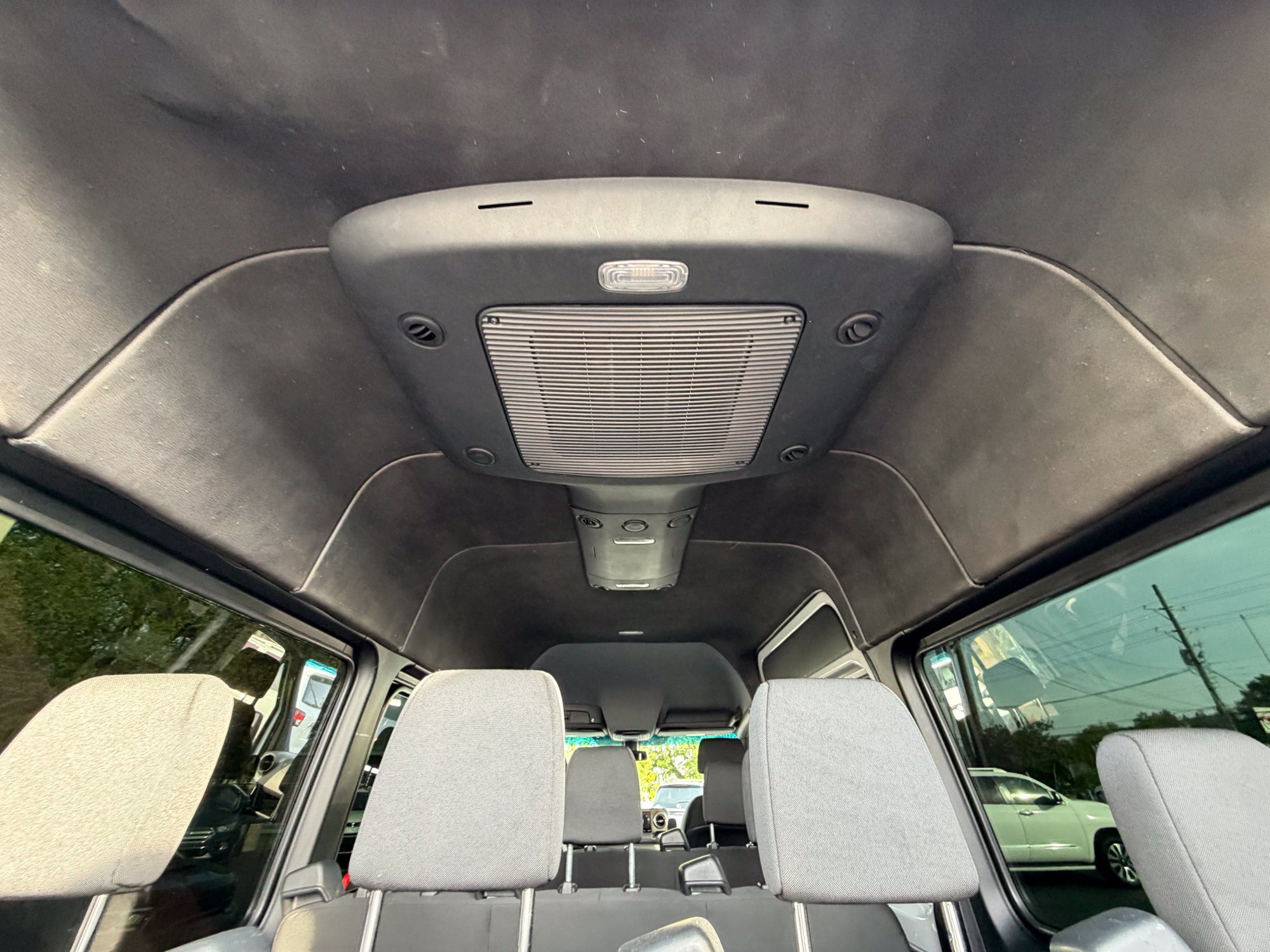 Used 2019 Mercedes-Benz Sprinter 2500 image 11
