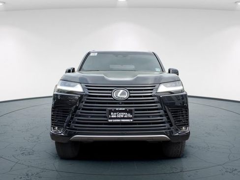 Used 2025 Lexus LX 700h Overtrail w/ Accessory Package (Z1) image 2