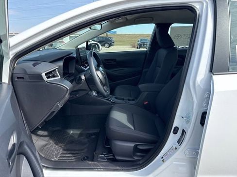 Used 2026 Toyota Corolla LE FWD image 17