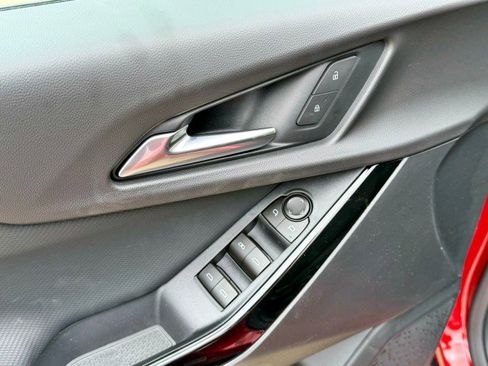 New 2026 Chevrolet Equinox LT FWD image 11