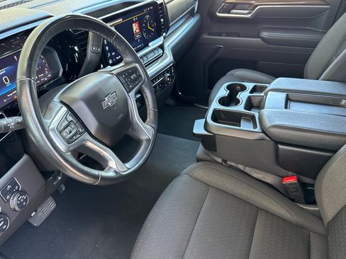 Used 2025 Chevrolet Silverado 1500 LT Trail Boss w/ Protection Package AWD/4WD image 9