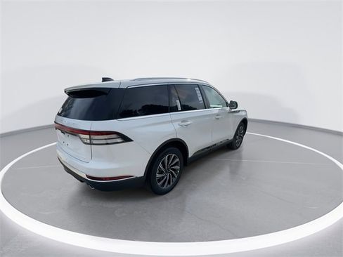New 2026 Lincoln Aviator Premiere image 7