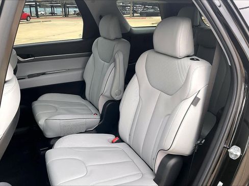 Used 2024 Hyundai Palisade SEL image 18