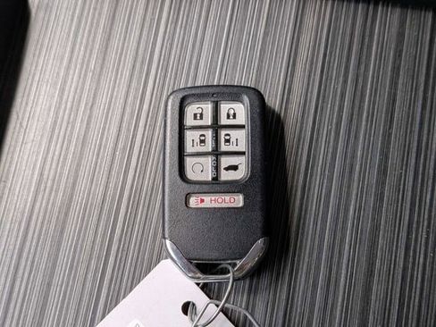 Used 2024 Honda Odyssey EX-L image 31