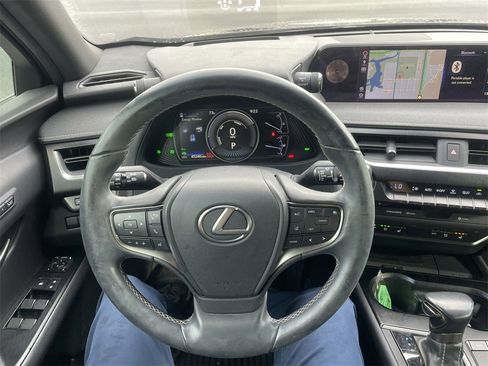 Used 2019 Lexus UX 250h image 17