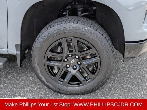 Used 2024 Chevrolet Silverado 1500 Custom Trail Boss AWD/4WD image 10