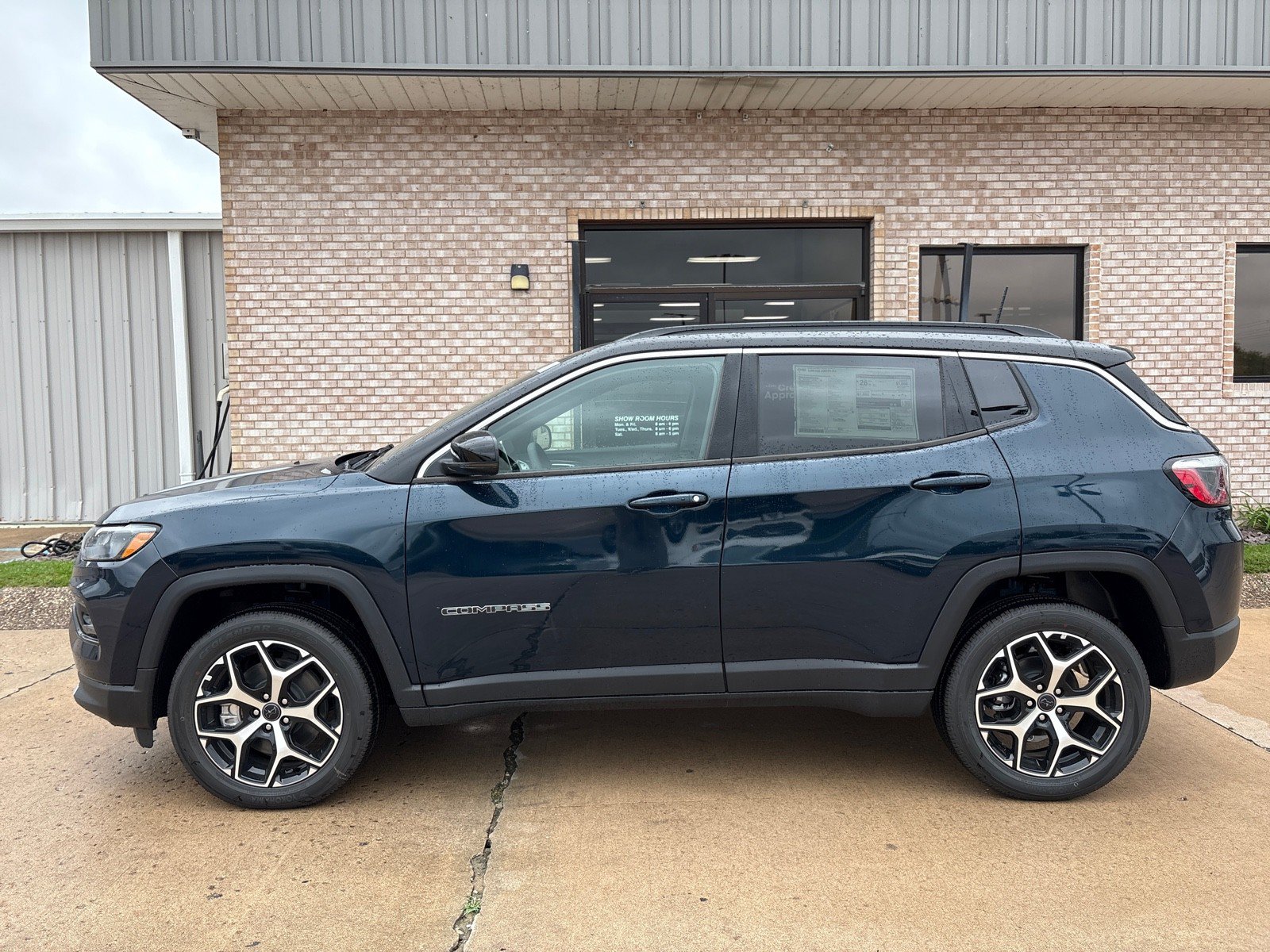 New 2026 Jeep Compass Limited AWD/4WD image 2