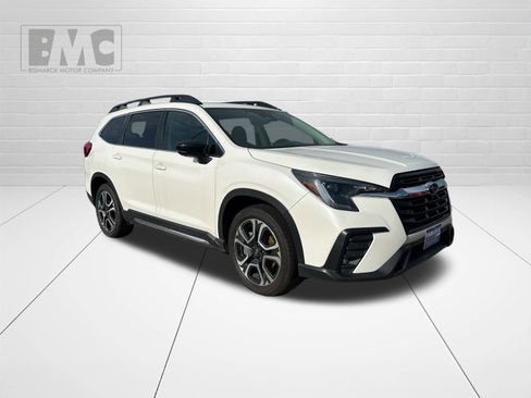 Used 2024 Subaru Ascent Limited w/ Technology Package AWD/4WD image 2