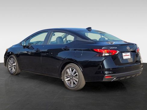 Used 2023 Nissan Versa SV image 6