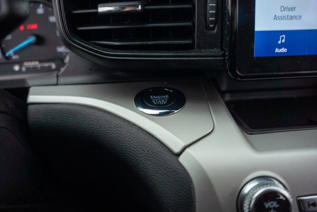 Used 2023 Ford Explorer XLT AWD/4WD image 25