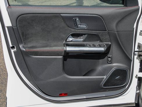 Certified 2025 Mercedes-Benz GLA 250 image 20