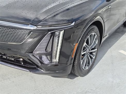Certified 2024 Cadillac Lyriq Sport image 10