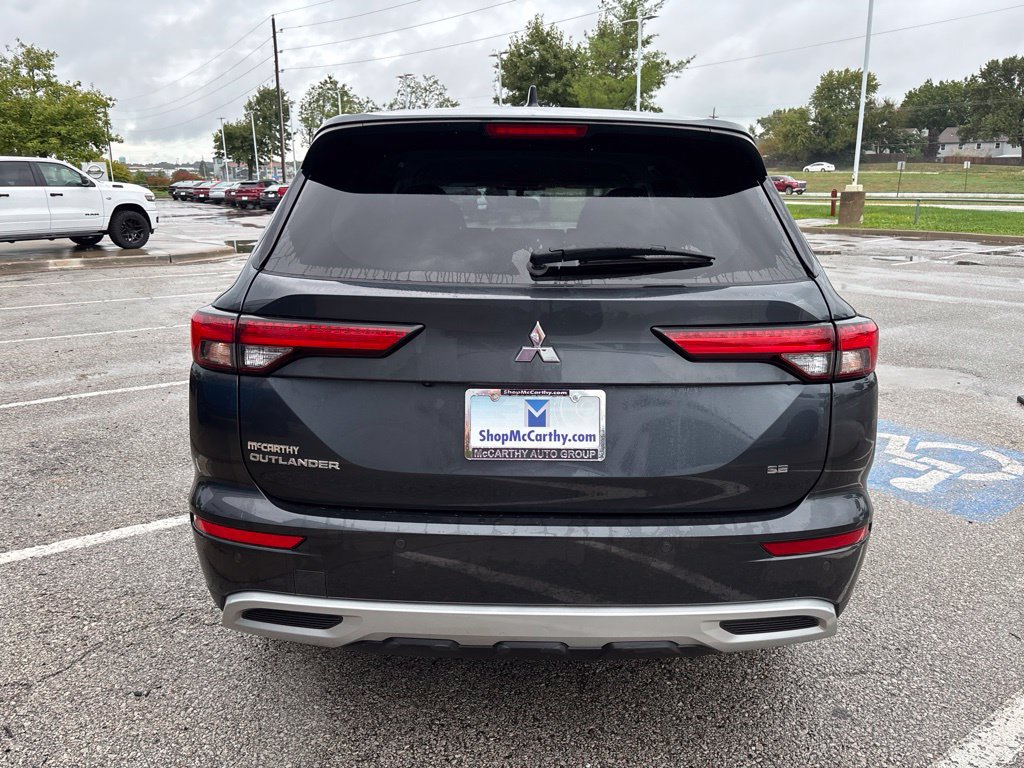 Used 2024 Mitsubishi Outlander SE FWD image 7