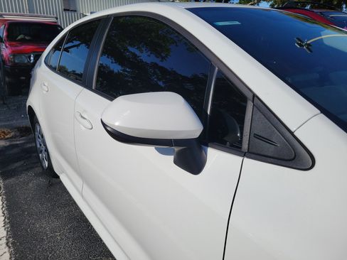 Used 2023 Toyota Corolla LE FWD image 9