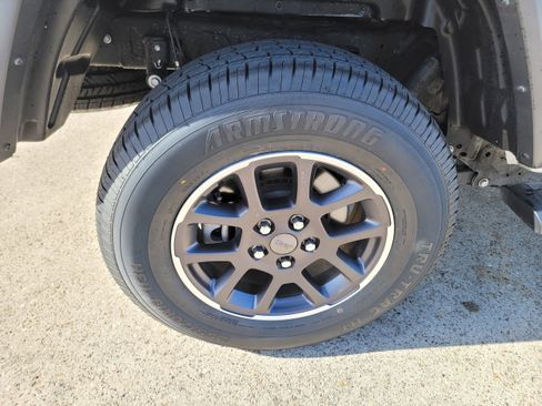 Used 2023 Jeep Gladiator Overland image 34