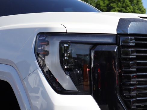 Used 2024 GMC Sierra 3500 Denali Ultimate image 34