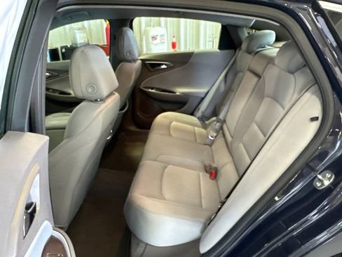 Used 2025 Chevrolet Malibu LT FWD image 28