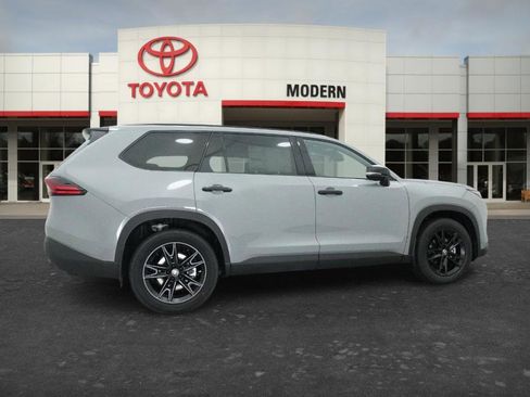 New 2026 Toyota Grand Highlander AWD Hybrid image 11