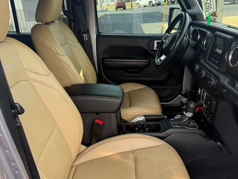 Used 2018 Jeep Wrangler Unlimited Rubicon AWD/4WD image 44