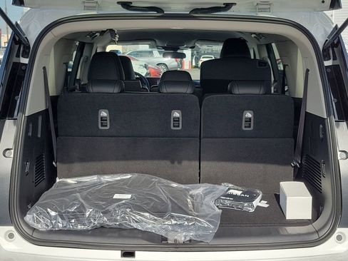 New 2026 Nissan Armada SV image 20