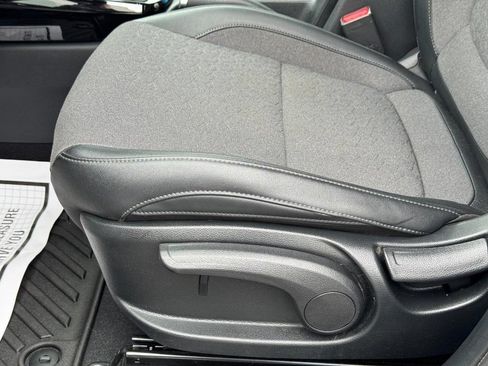 Used 2025 Kia Seltos S AWD/4WD image 22