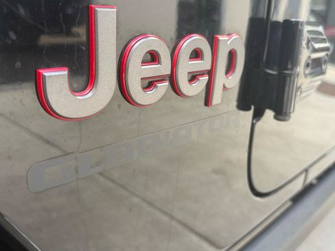 Used 2020 Jeep Gladiator Rubicon AWD/4WD image 15