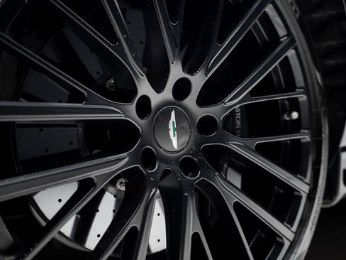 Used 2023 Aston Martin DBX 707 image 22