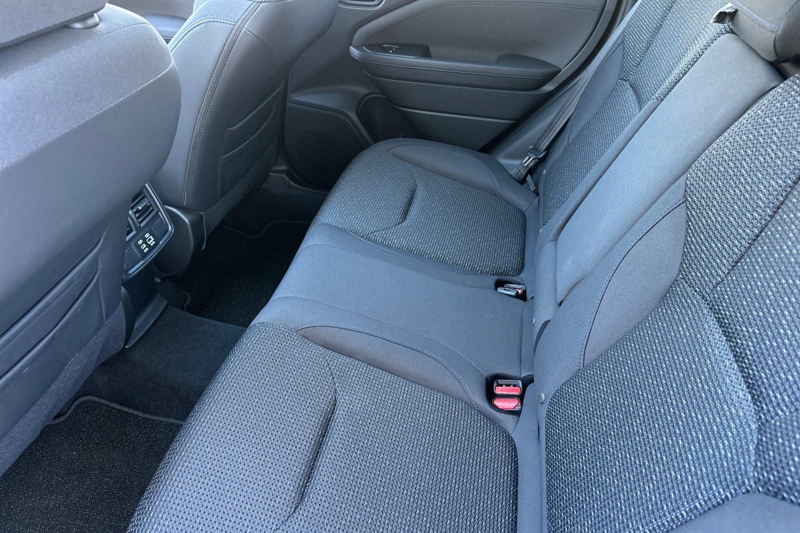 Used 2025 Subaru Forester Premium AWD/4WD image 12