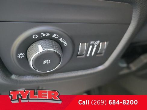 New 2025 Jeep Grand Cherokee Limited w/ Black Appearance Package AWD/4WD image 23