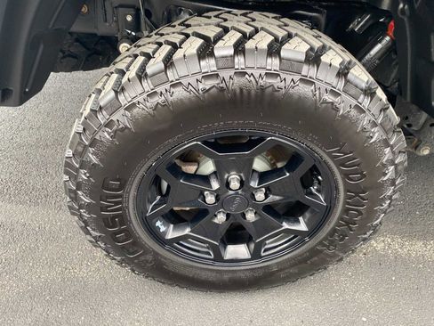 Used 2021 Jeep Gladiator Sport image 43