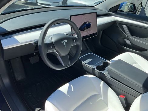 Used 2023 Tesla Model 3 Standard Range image 6
