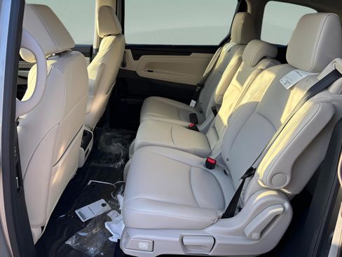 New 2026 Honda Odyssey EX-L image 11