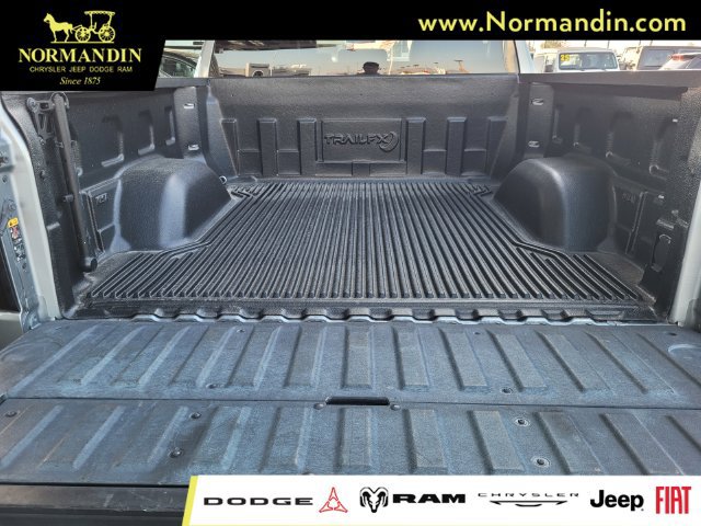 Used 2024 GMC Sierra 1500 SLT AWD/4WD image 19