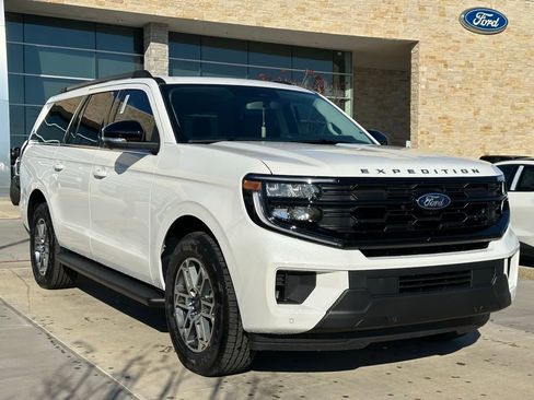 New 2025 Ford Expedition Max Active image 42